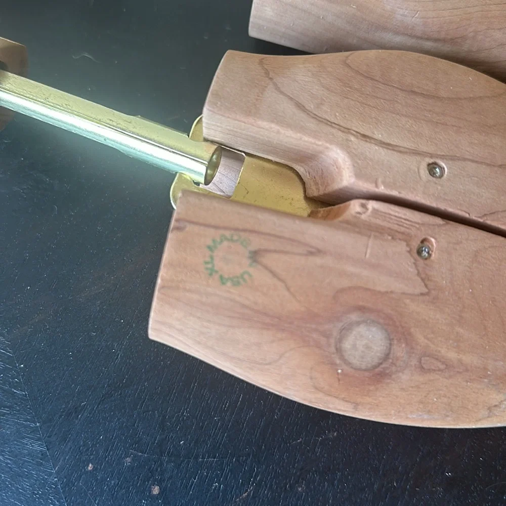 Cedar shoe stretcher size XL - Picture 3 of 3